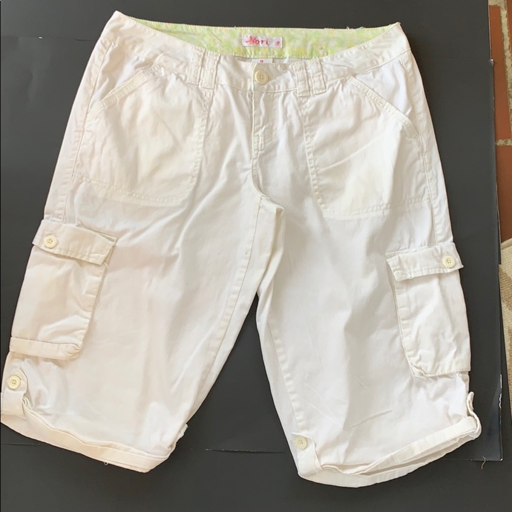 Nori White Cargo Capris Size 9